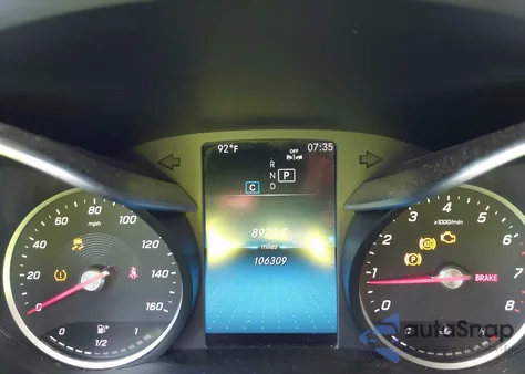 2020 Mercedes-Benz Glc 300 from USA, damaged, VIN WDC0G8DB1LF714124